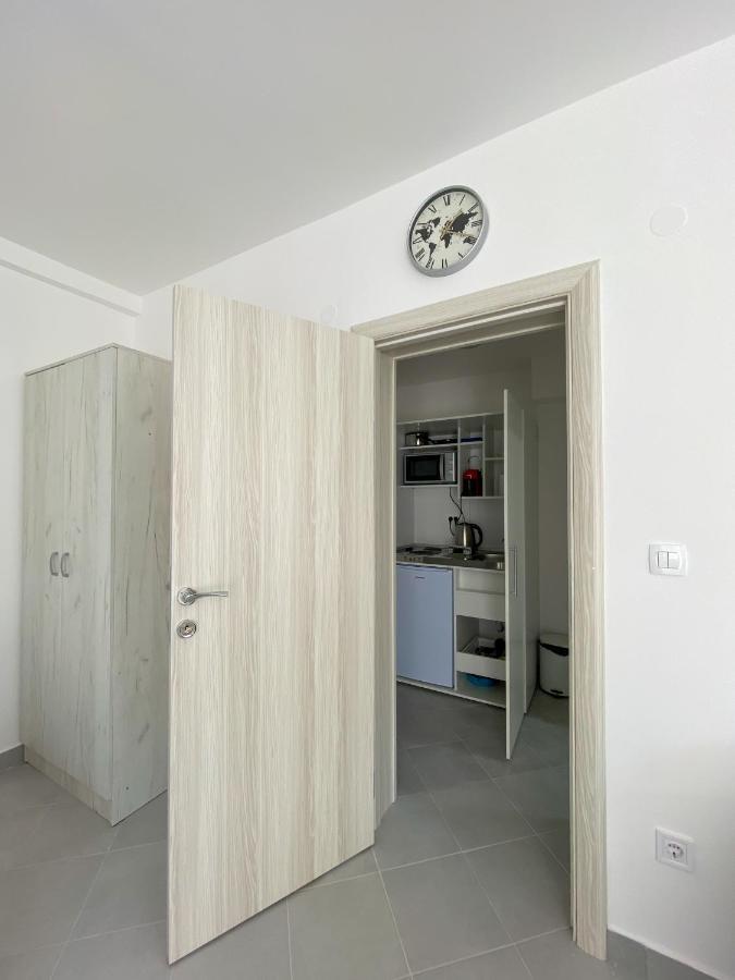 Apartments Monika Будва Экстерьер фото