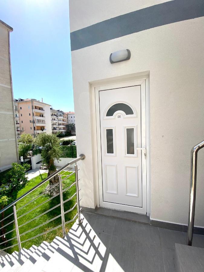 Apartments Monika Будва Экстерьер фото